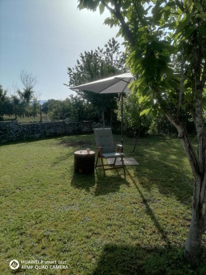 Kalista Villa Jurdani Exteriör bild