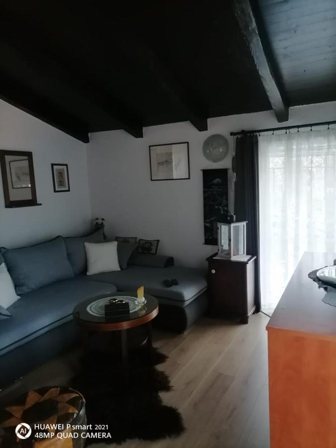 Kalista Villa Jurdani Exteriör bild
