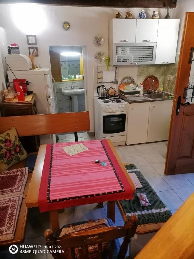 Kalista Villa Jurdani Exteriör bild