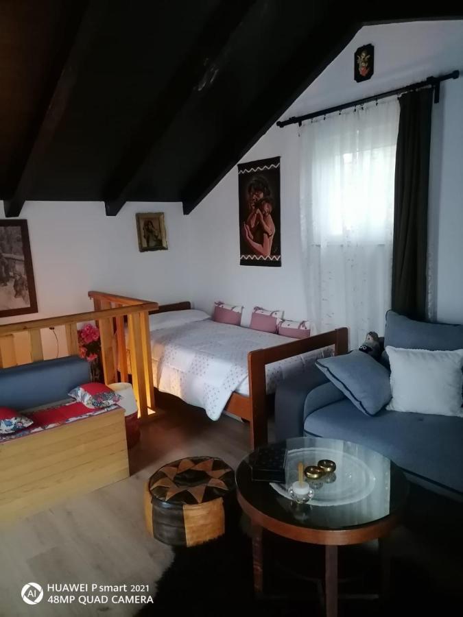 Kalista Villa Jurdani Exteriör bild